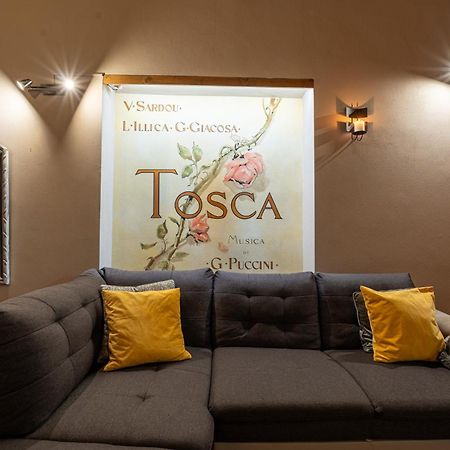 Apartment Anfiteatro Лука Екстериор снимка