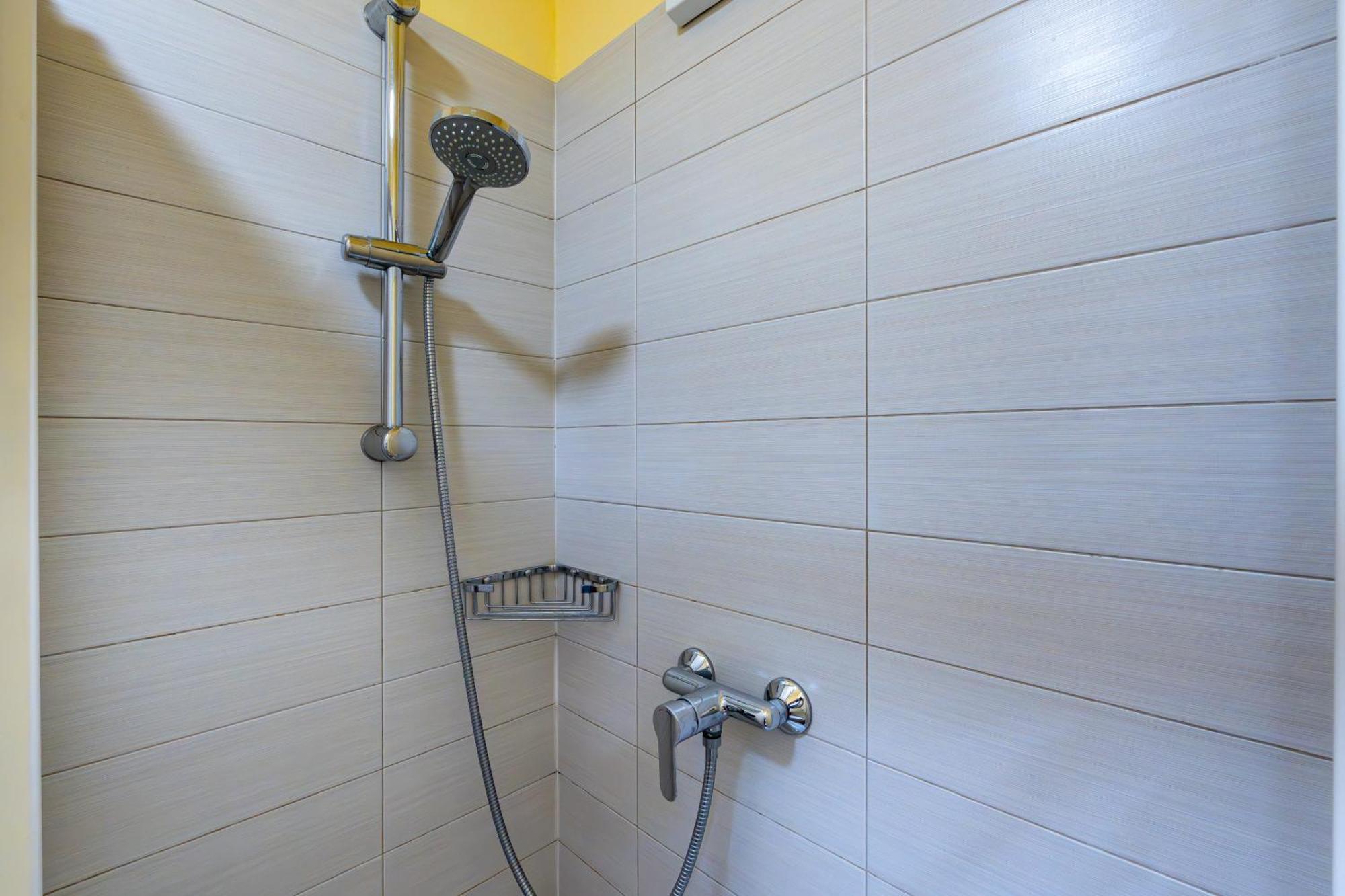 Apartment Anfiteatro Лука Екстериор снимка