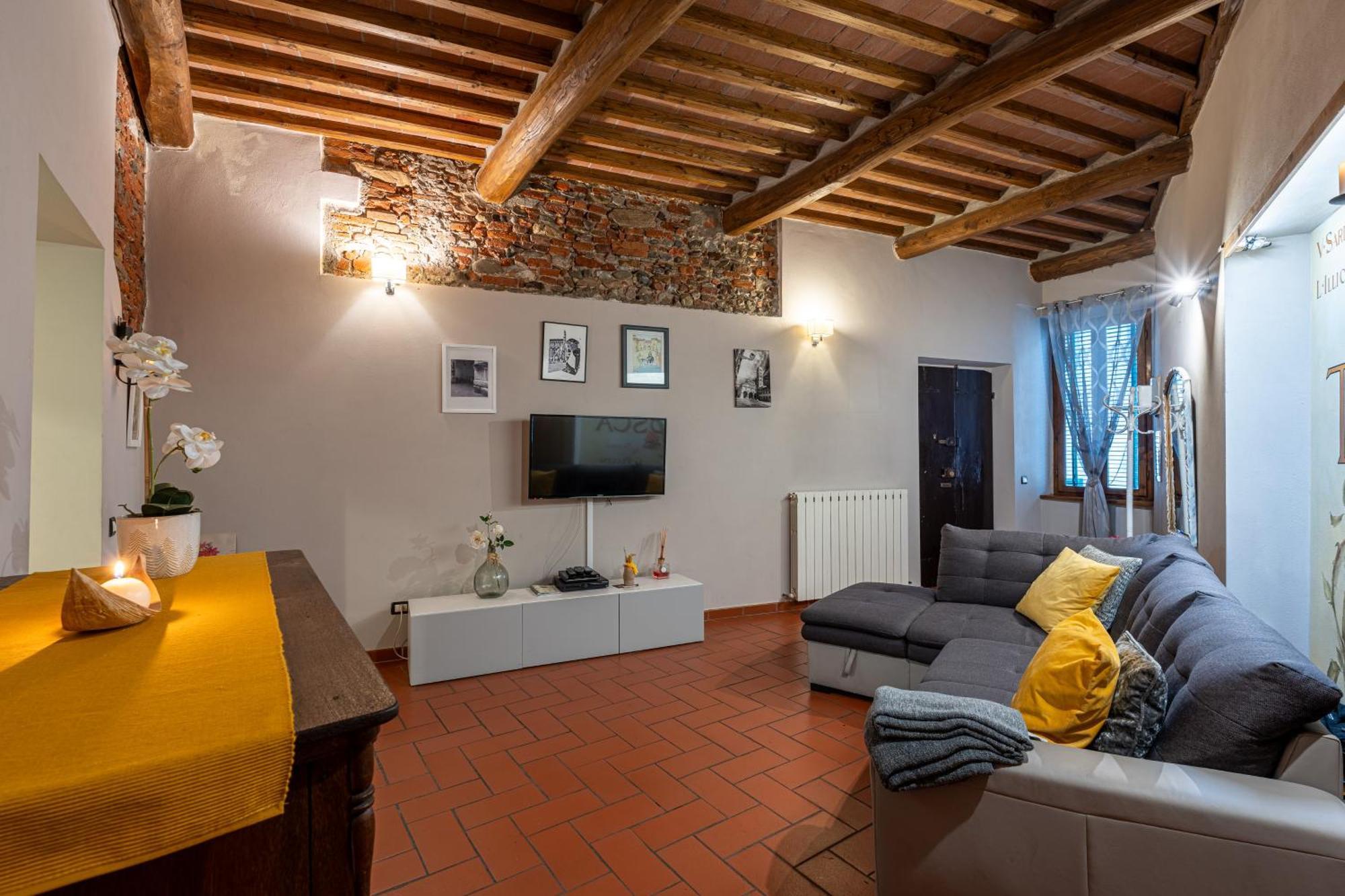 Apartment Anfiteatro Лука Екстериор снимка